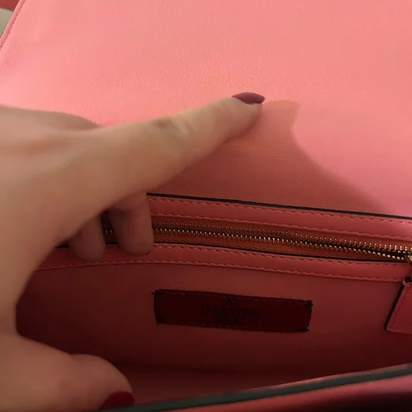 Authentic Valentino Elegant Pink Shoulder Bag - Picture 7 of 9